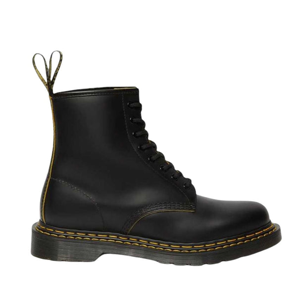 Dr. Martens 1460 double stitch smooth double stitching